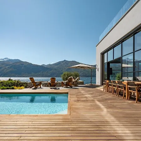 Incredibly Luxurious Vip Class On The Shores Of